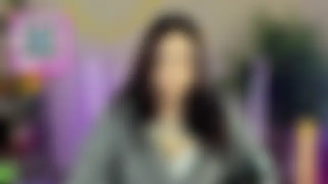 Mia_R0ss élő XXX-chatje