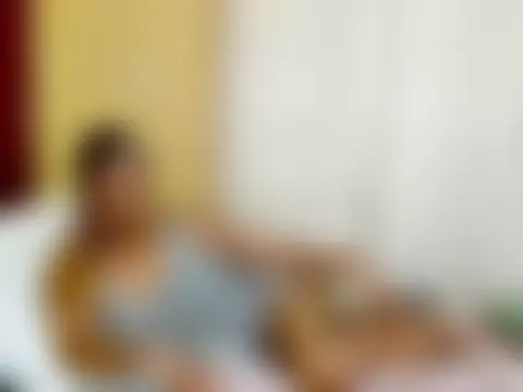 XXX chat uživo modela MiZzCreator