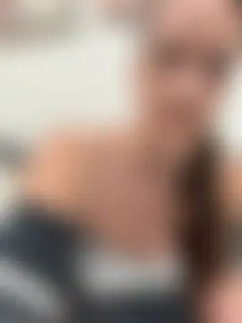 عرض كام EllaMae