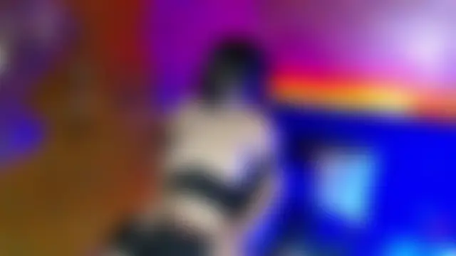 Chat XXX en directo de Roxy_f_w