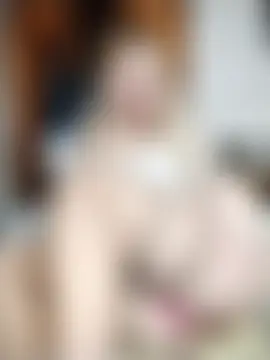 ImyoursLilu32のウェブカメラショー