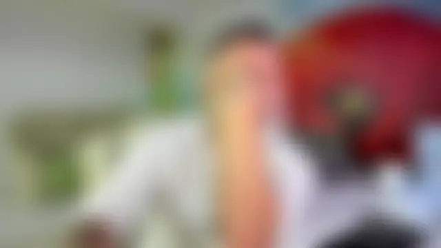 Seks show uživo modela BlowMyXXL na kameri