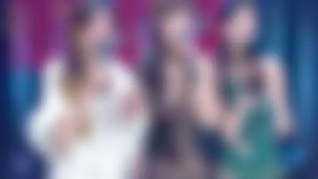 queen-001's Live Webcam Show