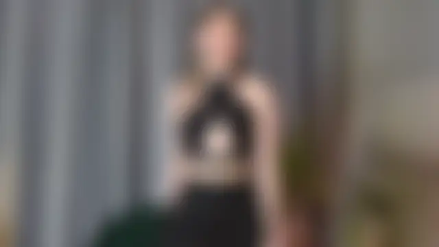 CiriRianonn Show in webcam