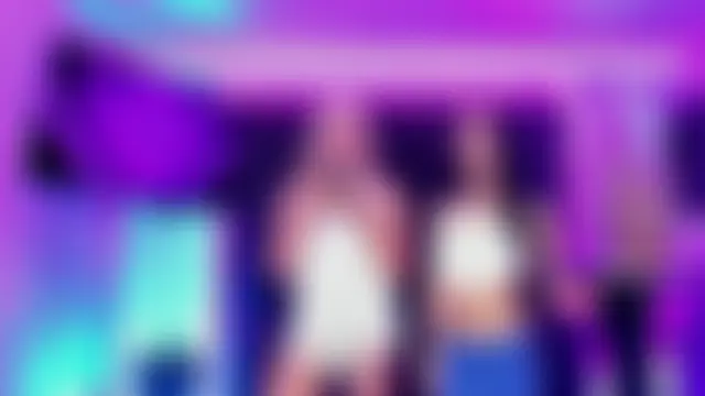 Queens_Wonders_Blonders' Live Webcam Show