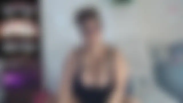 BiirdyDavis: διαδικτυακό σόου στην κάμερα