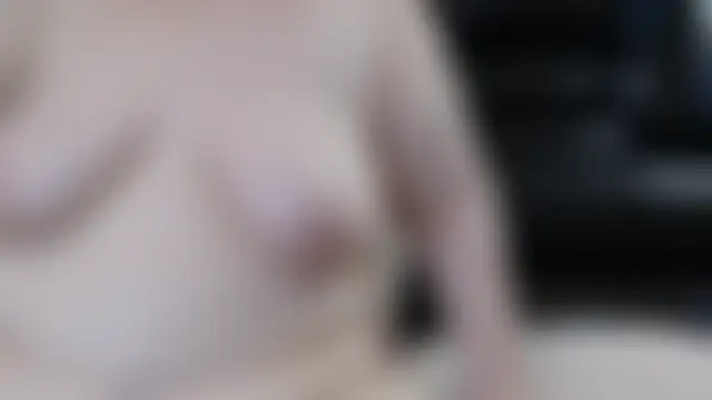 Juicy_Julie469 网络视讯表演