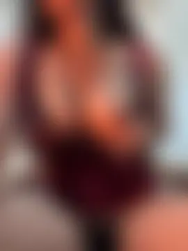 Thirsty_Malika Pertunjukan Webcam