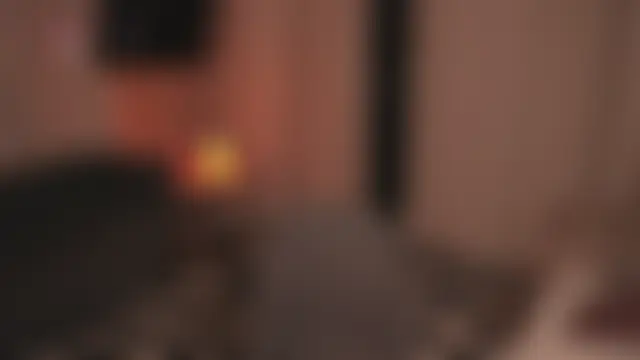 ElvaMell: διαδικτυακό σόου στην κάμερα