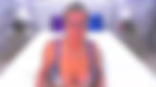 MilfyMommyXX: διαδικτυακό σόου στην κάμερα