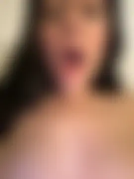 CuteKira7: διαδικτυακό σόου στην κάμερα