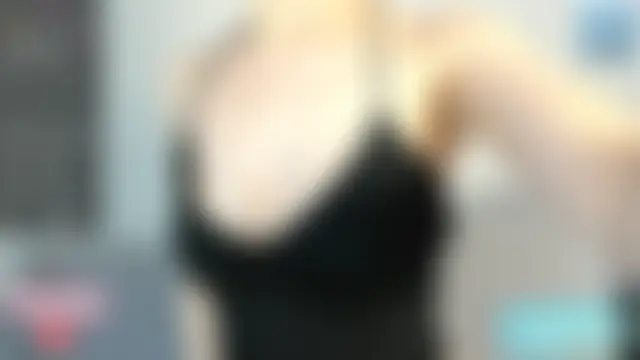 MinaDiamondd: διαδικτυακό σόου στην κάμερα