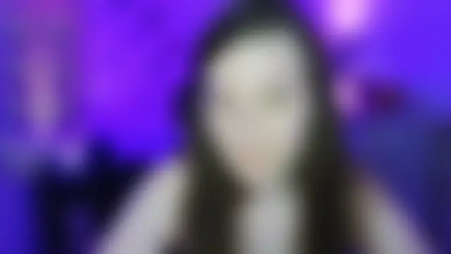 Mia_Mylesn Webbikameraesitys