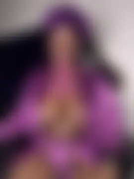 QUEEN_NOBUHLE_FEMDOM_777n Live chat-huone