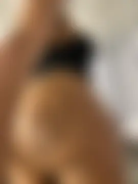 Mercedes_555's Webcam Show