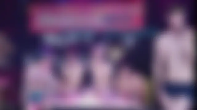 Seks show uživo modela AAA-winner na kameri