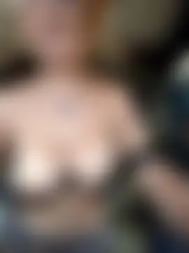 FrozenWaffle webkamerás műsora