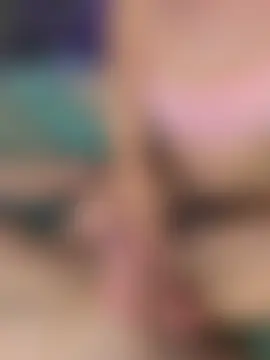 SugarOrni élő szexkamerás műsora