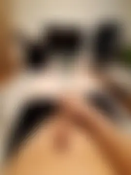 Seks show uživo modela Bozok1906 na kameri