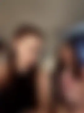 Pokazy przed kamerką – MayaGlow