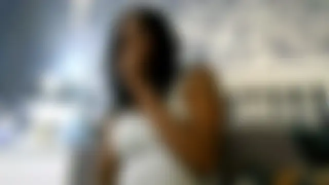 Pokazy przed kamerką – Ebony-SultryX