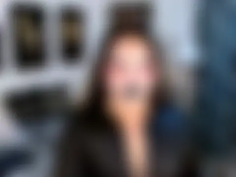 Show modela TSbrianaHugeCock na web-kameri