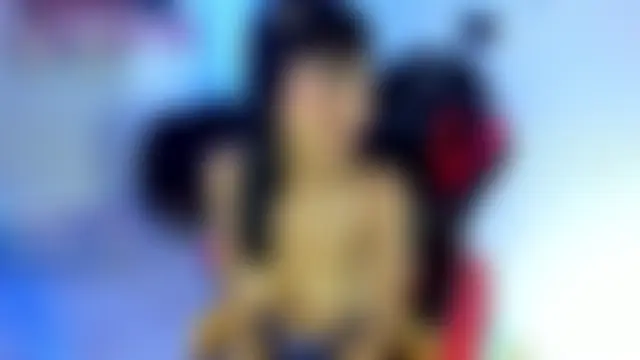 LauraBlush webcam show