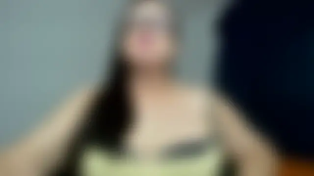 Show modela latinalili9 na web-kameri