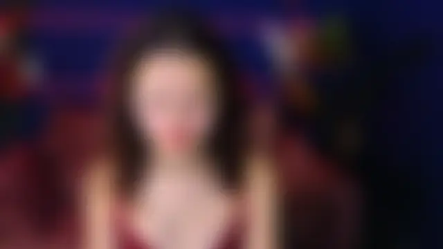 Seks show uživo modela moco_choco na kameri