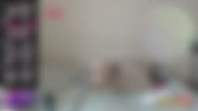 mom4you: απευθείας σέξι σόου στην κάμερα