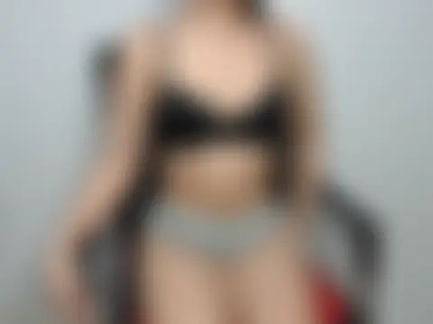 hotty_liana Pertunjukan Webcam