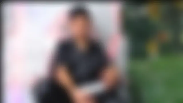 Chris_Tayra: απευθείας σέξι σόου στην κάμερα