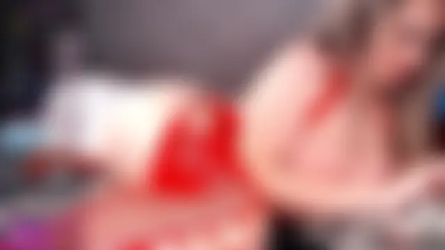 Allure_goldennX: διαδικτυακό σόου στην κάμερα