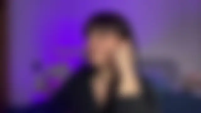 _SilkyShadow_: διαδικτυακό σόου στην κάμερα