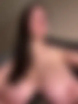 Evelinia's Live Sex Cam Show