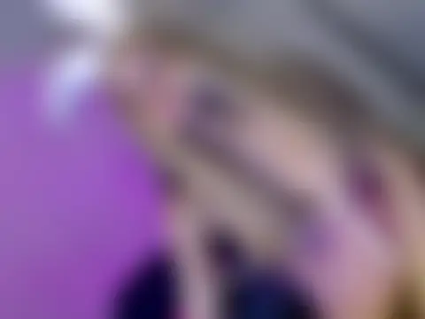 Seks show uživo modela coffe_cat28 na kameri