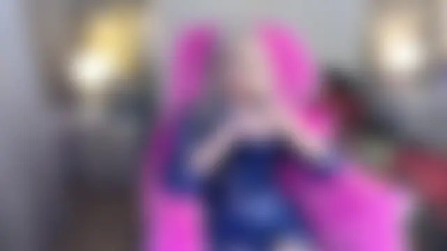 Pertunjukan Kamera Web RoxalanaStar