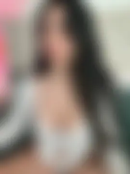 LoveLillyy élő szexkamerás műsora