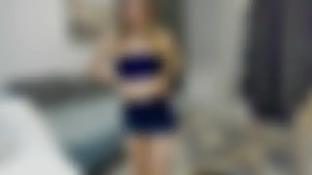 Cameron_shy Show in webcam