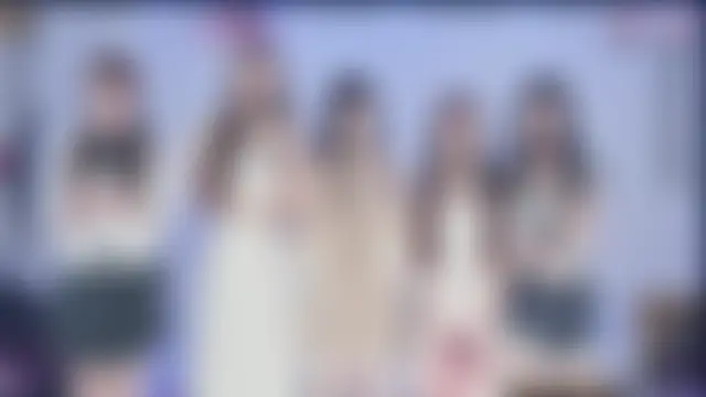 Seks show uživo modela sweetgirls888 na kameri