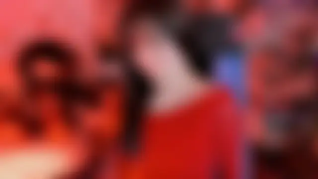 Elainebeness' Live XXX Chat