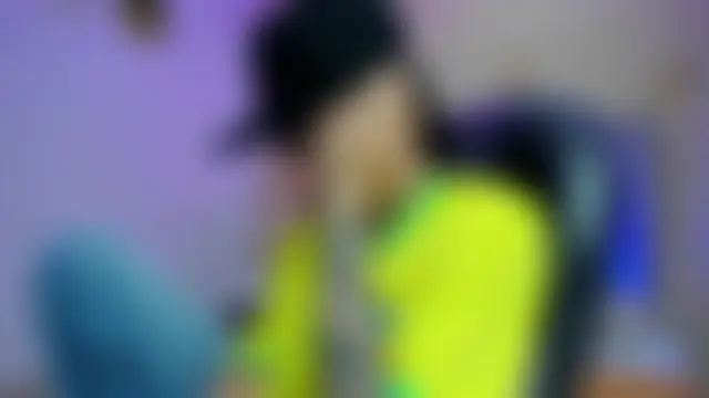 Nascary_Fox's Live Chat Room