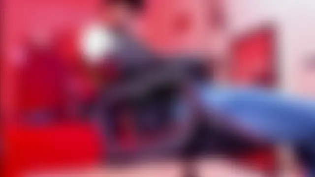 Pokazy przed kamerką – AlejoKhalifa_