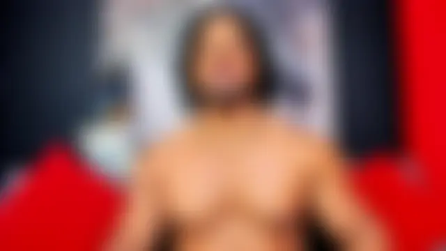 MikeEstevess élő chatszobája