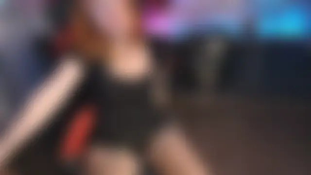 غرفة دردشة emlana المباشرة