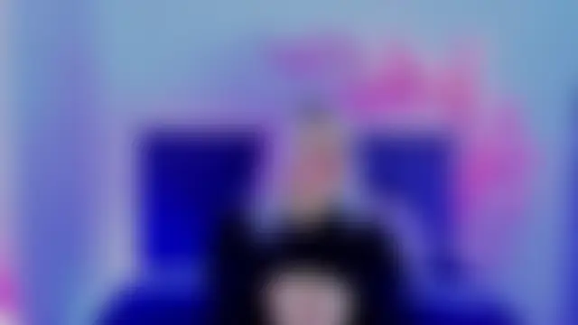 JoannLowe's Live Chat Room