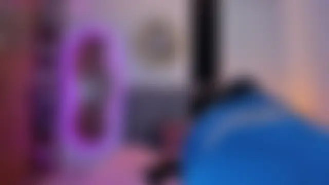 April1_sc's Live Chat Room