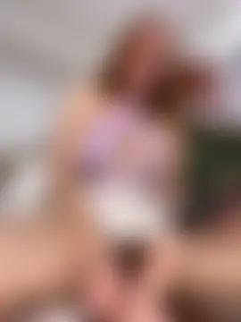 MilaRed69's Live Chat Room