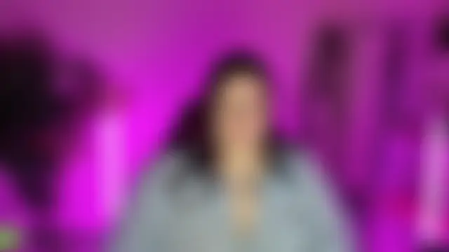 Mia_R0ss' Live Chat Room