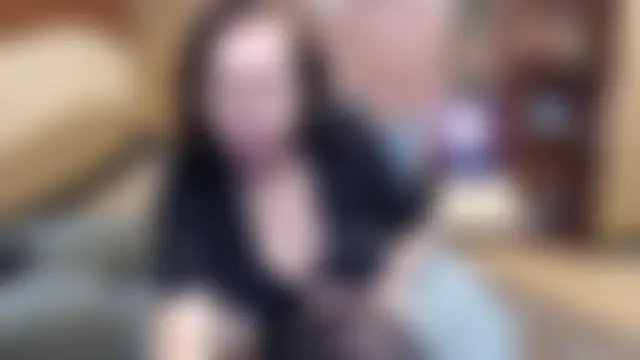 EvelyneFlirtyMilf Live chatroom